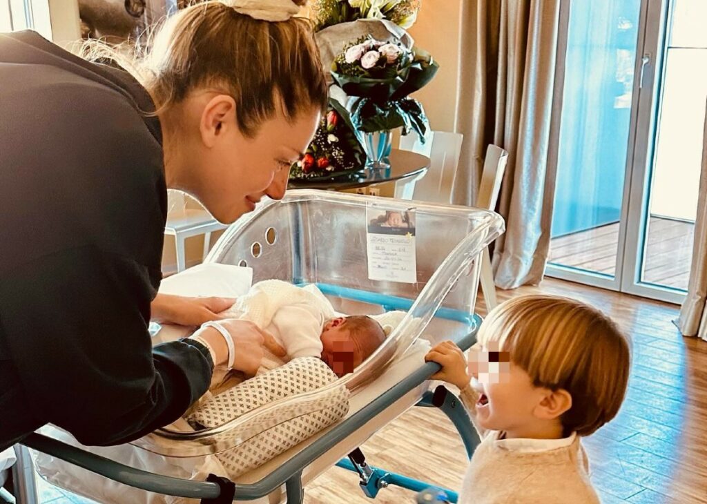 L’ex Miss Italia Claudia Andreatti ha partorito in Svizzera: ecco il nome del neonato 