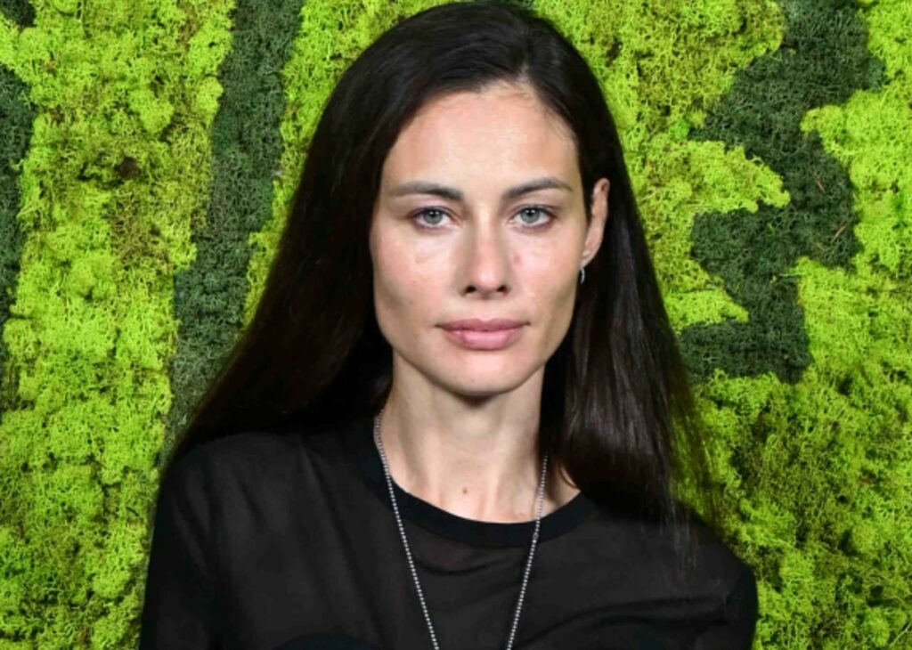 ''Mi avete fatto piangere tutto il giorno'': Marica Pellegrinelli torna a parlare dei vecchi debiti di Eros Ramazzotti e attacca i giornalisti