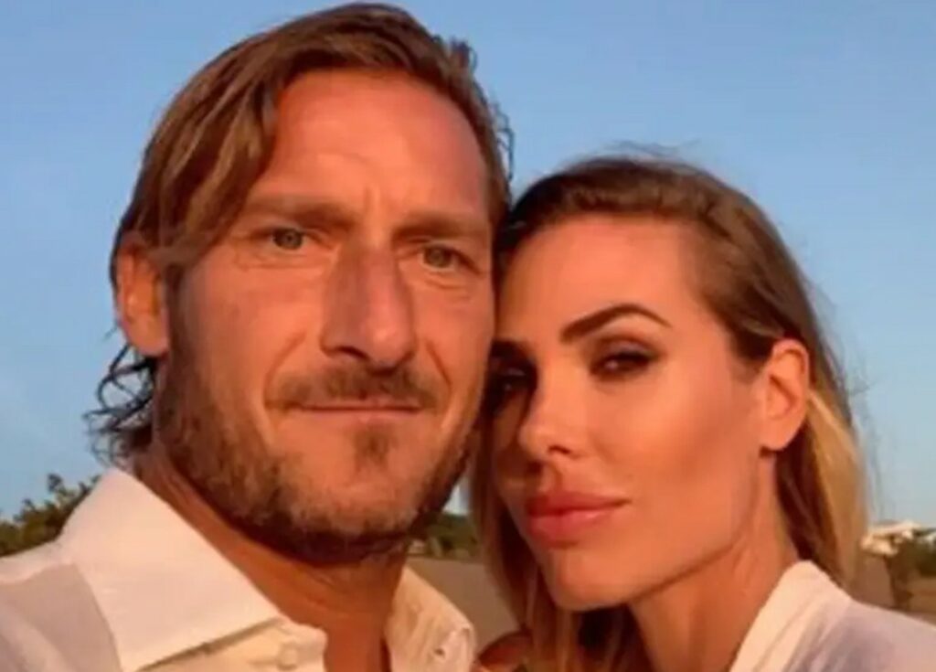 I conti 'segreti' di Totti, le cifre folli spese al casinò e il cachet di Ilary per il documentario: le nuove indiscrezioni sul divorzio dell’anno I conti 'segreti' di Totti, le cifre folli spese al casinò e il cachet di Ilary per il documentario: le nuove indiscrezioni sul divorzio dell’anno