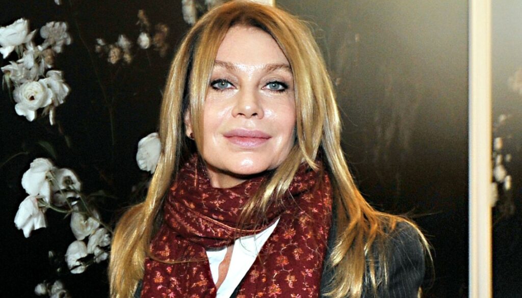 ''Mi sono sentita vessata'': Veronica Lario rilascia la prima intervista tv della sua vita e rompe il silenzio dopo la morte di Berlusconi ''Mi sono sentita vessata'': Veronica Lario rilascia la prima intervista tv della sua vita e rompe il silenzio dopo la morte di Berlusconi