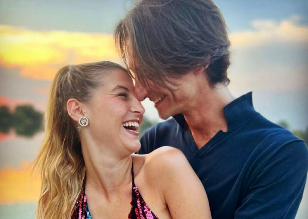 ''Ci penseremo quando Francesca sarà incinta'': Francesco Oppini rivela perché non ha intenzione di sposarsi prima dell'arrivo di un figlio ''Ci penseremo quando Francesca sarà incinta'': Francesco Oppini rivela perché non ha intenzione di sposarsi prima dell'arrivo di un figlio