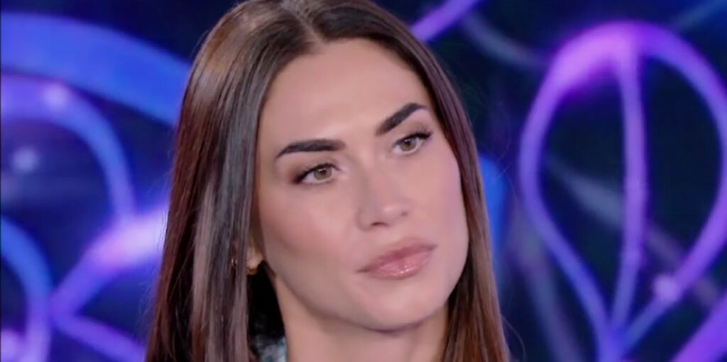 ''E' una cosa talmente personale che non si può neanche verificare'': Melissa Satta in tv contro chi l'ha definita una 'dipendente dal sesso' ''E' una cosa talmente personale che non si può neanche verificare'': Melissa Satta in tv contro chi l'ha definita una 'dipendente dal sesso'