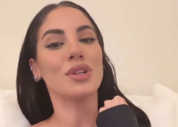 'L'unica cosa che dura meno dei miei correttori sono le mie relazioni': Giulia De Lellis sembra confermare la fine dell'amore con Carlo Beretta parlando di make-up