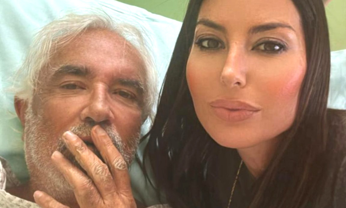 ''Non Mi Sono Mossa Da Qui'': Elisabetta Gregoraci Pubblica Foto Con ...