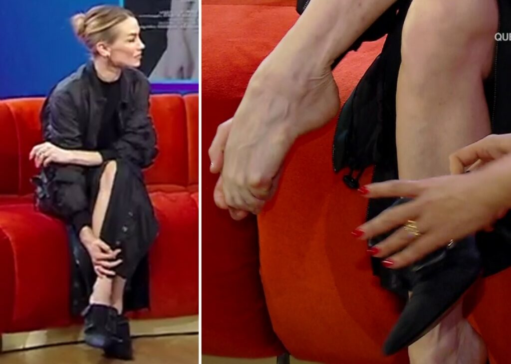 ''Qui c'è il mio piede brutto'': Caterina Balivo toglie la scarpa all'amica Eleonora Abbagnato in diretta tv, guarda