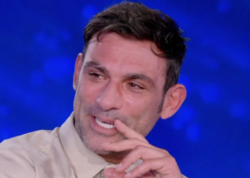 ''E' uscito di casa la mattina e non è mai tornato'': Francesco Arca e i dubbi sulla misteriosa morte del padre, cos'ha detto in tv