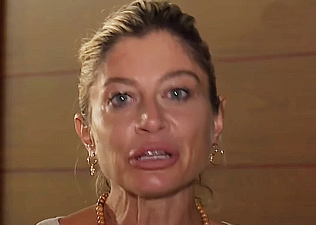 ''Faccio carte false, divento una iena, baro'': Maddalena Corvaglia rivela come ha vissuto Pechino Express tra vermi nei bagni e risvegli traumatici