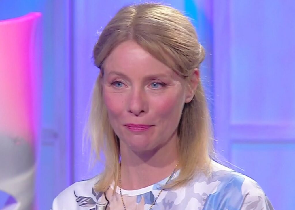 ''Mi chiamò appena andai via dalla festa'': Flavia Vento svela nuovi dettagli sul flirt avuto con Totti e fa un annuncio ''Mi chiamò appena andai via dalla festa'': Flavia Vento svela nuovi dettagli sul flirt avuto con Totti e fa un annuncio