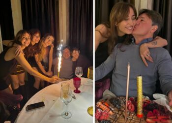 Le foto del compleanno di Fabio Caressa che ha festeggiato 57 anni con la moglie Benedetta Parodi e i tre figli
