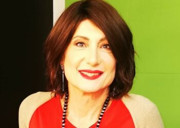 ''Credevo fosse uno scherzo telefonico'': Vladimir Luxuria rivela di non aver creduto fosse stata scelta per condurre l'Isola dei Famosi