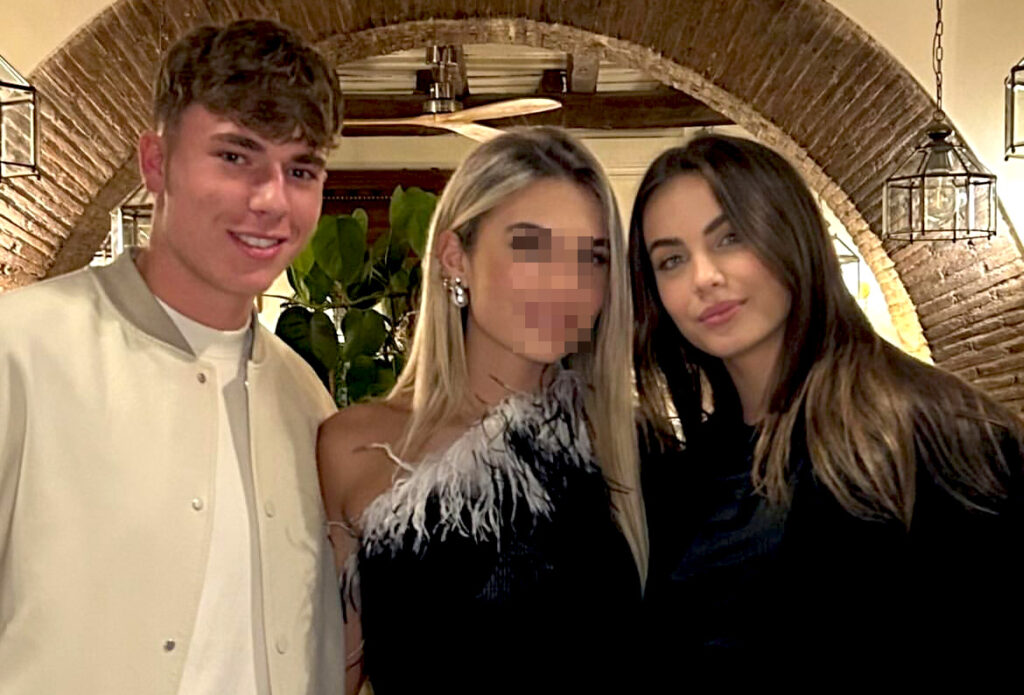 Chanel Totti, figlia di Francesco e Ilary Blasi, festeggia l'ultimo compleanno da minorenne: foto con fratello e 'cognata' al party