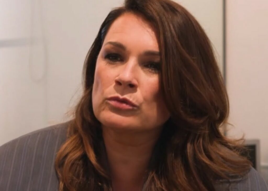 ''La cicatrice rimane, ti ricorda sempre cos’è successo'': Alena Seredova parla di tradimenti e spiega perché superarli sia davvero difficile ''La cicatrice rimane, ti ricorda sempre cos’è successo'': Alena Seredova parla di tradimenti e spiega perché superarli sia davvero difficile