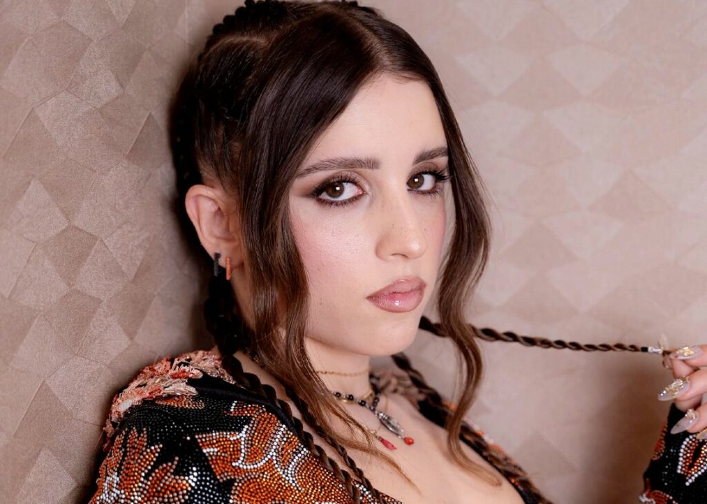 ''Vivo a Milano col mio fidanzato Antonio'': Angelina Mango racconta in che zona della città abita e cosa le piace fare nel tempo libero ''Vivo a Milano col mio fidanzato Antonio'': Angelina Mango racconta in che zona della città abita e cosa le piace fare nel tempo libero