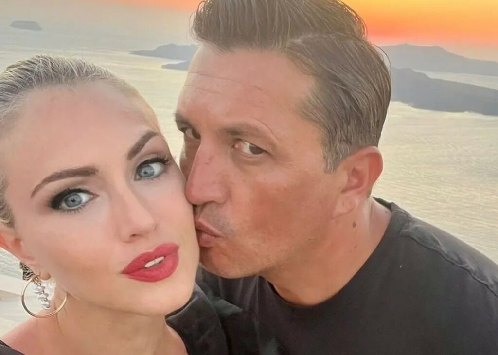 ''Abbiamo deciso di separarci, siamo come il giorno e la notte'': Sofia Bruscoli annuncia la rottura con Marcelo Fuentes dopo 12 anni di alti e bassi ''Abbiamo deciso di separarci, siamo come il giorno e la notte'': Sofia Bruscoli annuncia la rottura con Marcelo Fuentes dopo 12 anni di alti e bassi