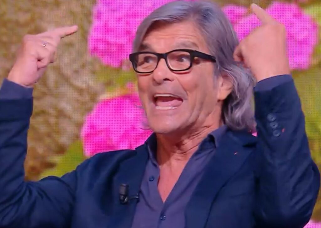 ''Ho delle novità in merito a Fedez'': il giornalista Roberto Alessi racconta di aver incontrato per caso il rapper, le sue parole ''Ho delle novità in merito a Fedez'': il giornalista Roberto Alessi racconta di aver incontrato per caso il rapper, le sue parole