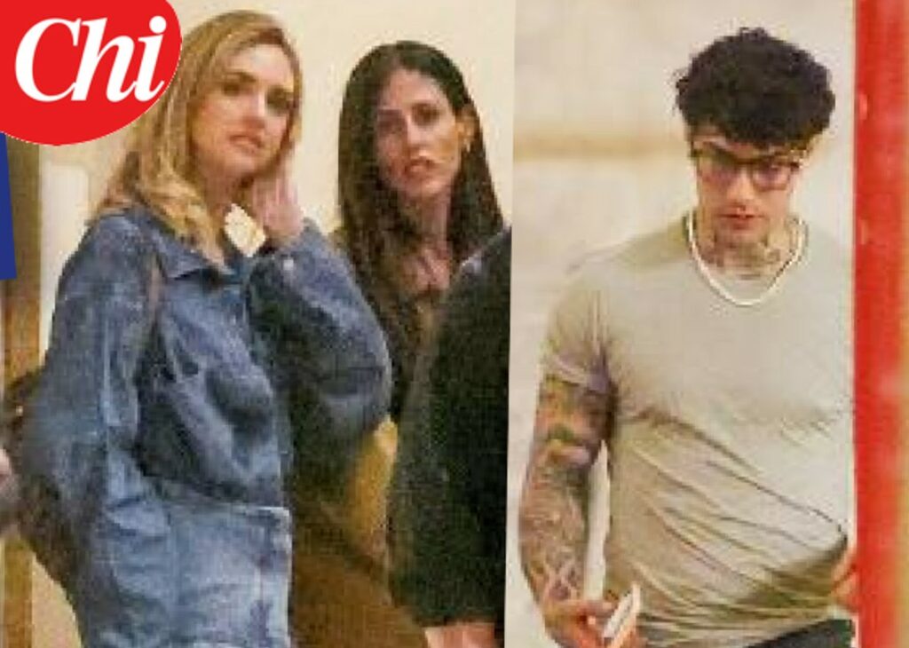 Chiara Ferragni paparazzata insieme al rapper Tony Effe, 'nemico' di Fedez: è proprio lui il suo nuovo interesse amoroso? Foto su 'Chi' Chiara Ferragni paparazzata insieme al rapper Tony Effe, 'nemico' di Fedez: è proprio lui il suo nuovo interesse amoroso? Foto su 'Chi'