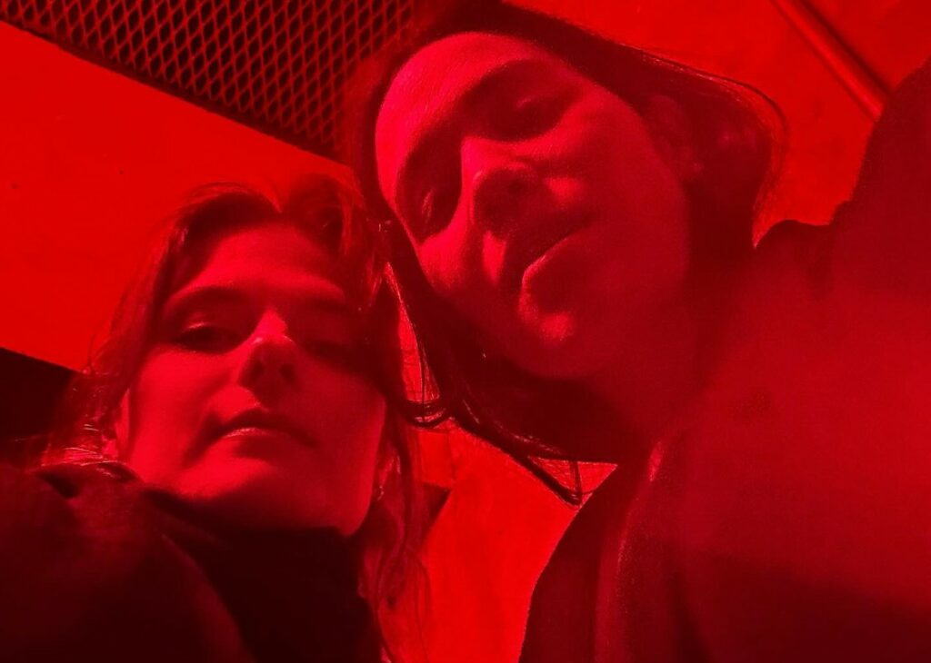 La figlia minore di Meryl Streep è lesbica: fa coming out e pubblica foto con la fidanzata La figlia minore di Meryl Streep è lesbica: fa coming out e pubblica foto con la fidanzata