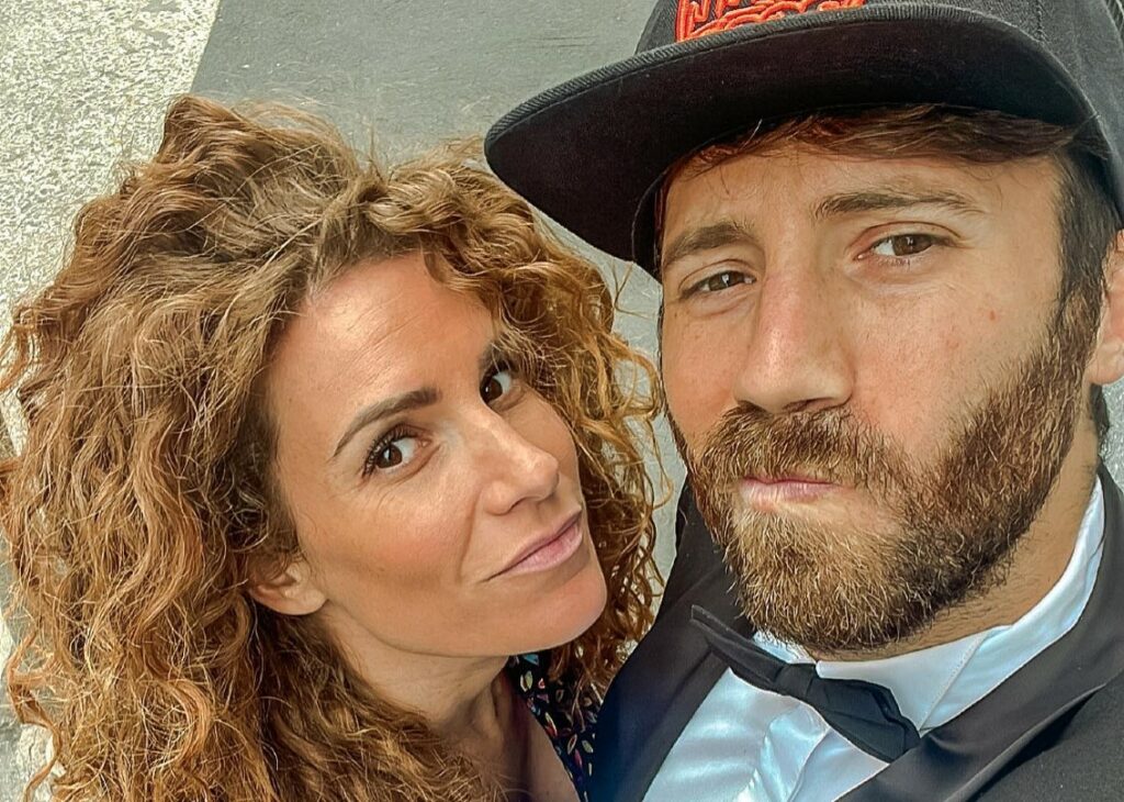 ''E' vero ci siamo lasciati'': la 'iena' Veronica Ruggeri annuncia la fine della relazione con il collega Niccolò De Devitiis ''E' vero ci siamo lasciati'': la 'iena' Veronica Ruggeri annuncia la fine della relazione con il collega Niccolò De Devitiis