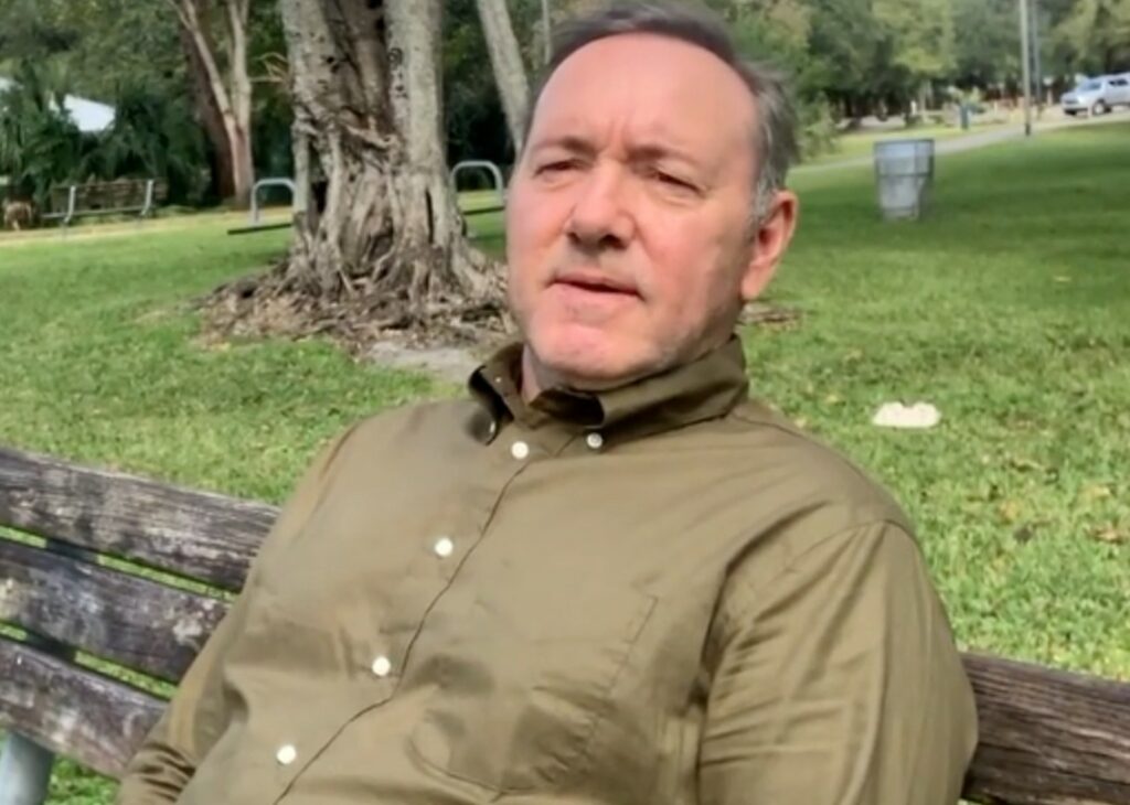 ''Non posso pagare le bollette'': pignorata la casa di Kevin Spacey, l’attore sul lastrico ''Non posso pagare le bollette'': pignorata la casa di Kevin Spacey, l’attore sul lastrico