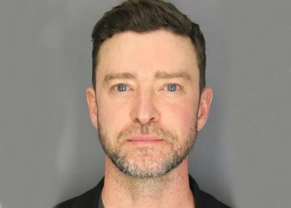 Justin Timberlake avevi gli occhi ''vitrei e iniettati di sangue'': dettagli sul suo arresto