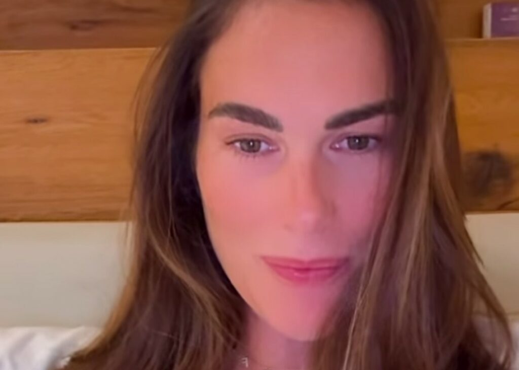 ''Faccio più fatica rispetto alla prima gravidanza, sono più stanca e irascible'': la compagna di Valentino Rossi parla della dolce attesa