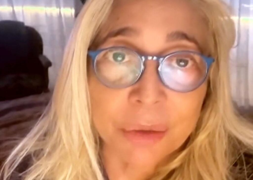 ''Manco sapevo come si facevano i bambini'': Mara Venier racconta come rimase subito incinta a soli 17 anni