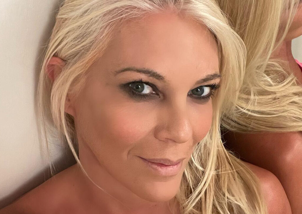 ''A scuola mi prendevano in giro, ero alta e secca, oggi mi piaccio più di quando ero ragazzina'': Eleonora Daniele parla del rapporto col suo corpo ''A scuola mi prendevano in giro, ero alta e secca, oggi mi piaccio più di quando ero ragazzina'': Eleonora Daniele parla del rapporto col suo corpo