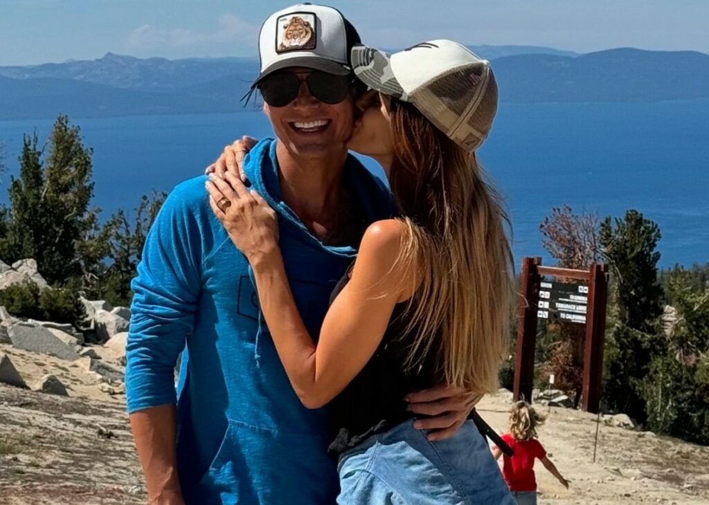 Ariadna Romero porta mamma e figlio in vacanza col fidanzato Julio Iglesias Jr, figlio del famoso cantante spagnolo: guarda