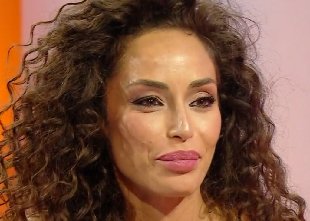 ''Io e Balotelli oggi siamo come fratello e sorella, si sfoga con me se litiga con la fidanzata'': Raffaella Fico parla in tv del rapporto col padre di sua figlia ''Io e Balotelli oggi siamo come fratello e sorella, si sfoga con me se litiga con la fidanzata'': Raffaella Fico parla in tv del rapporto col padre di sua figlia