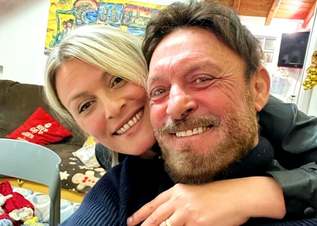 ''La battaglia col cancro non è vinta'': l'ex calciatore Totò Schillaci ricoverato in gravi condizioni a Palermo ''La battaglia col cancro non è vinta'': l'ex calciatore Totò Schillaci ricoverato in gravi condizioni a Palermo