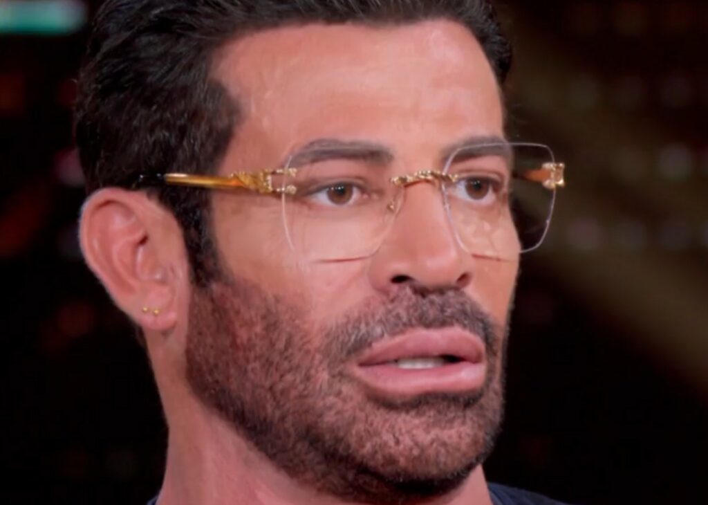 ''Per suo volere, non ci siamo più sentiti'': Gianni Sperti spiega perché non ha più contatti da anni con l'ex moglie Paola Barale ''Per suo volere, non ci siamo più sentiti'': Gianni Sperti spiega perché non ha più contatti da anni con l'ex moglie Paola Barale