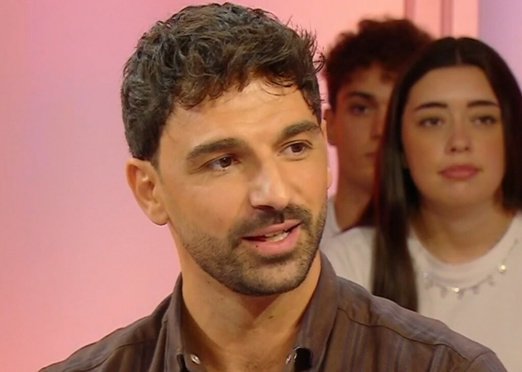 ''Mi fece andare nel suo ufficio'': Raimondo Todaro racconta di quando Maria De Filippi cercò di farlo tornare con la moglie