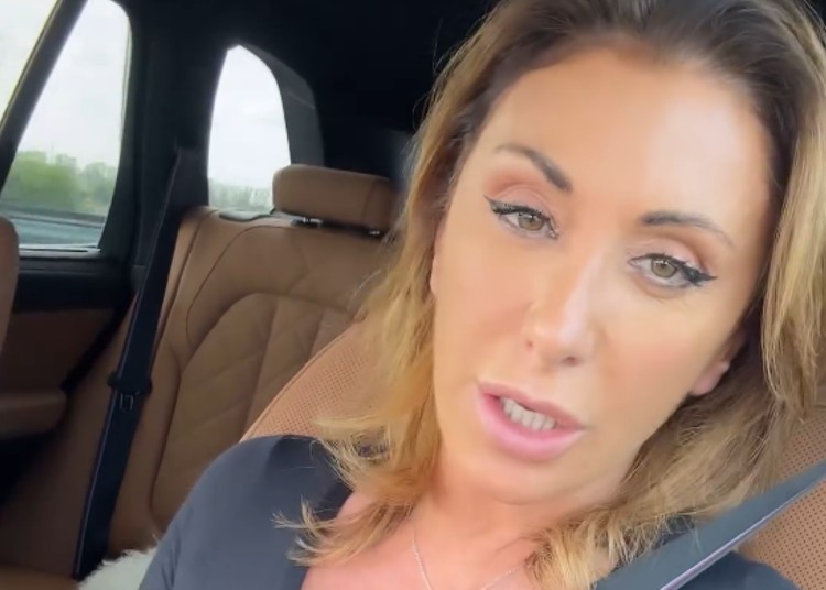 Sabrina Salerno risponde a chi la critica per la sua reazione alla malattia