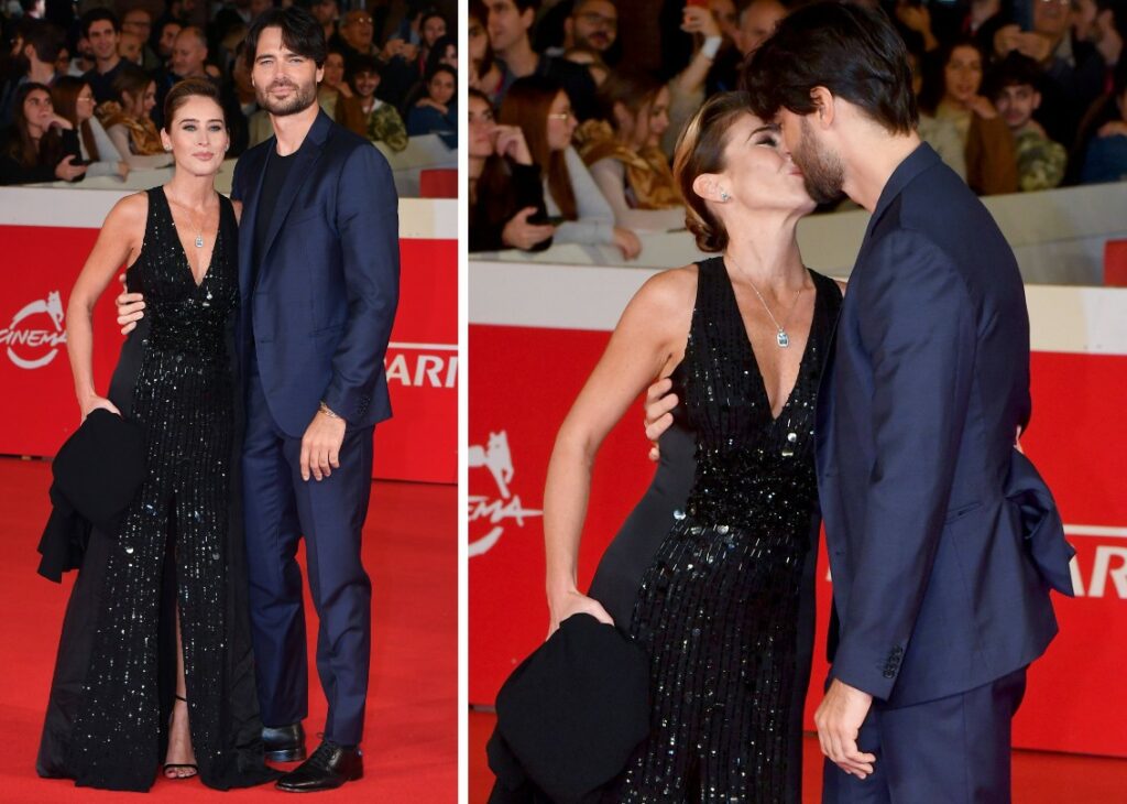 Giulio Berruti e Maria Elena Boschi innamoratissimi sul red carpet: prima sfilata davanti ai fotografi con bacio, le foto Giulio Berruti e Maria Elena Boschi innamoratissimi sul red carpet: prima sfilata davanti ai fotografi con bacio, le foto
