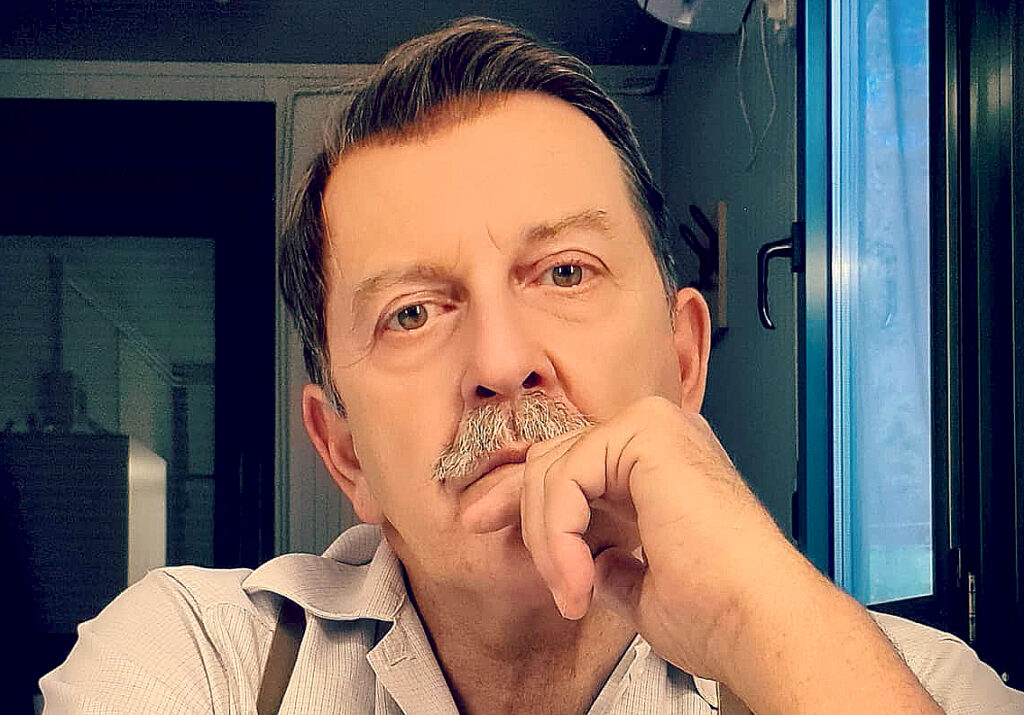 ''Sono vittima di una patologia grave'': l'attore Pietro Genuardi rivela di essere sparito perché sta facendo la chemio, il racconto ''Sono vittima di una patologia grave'': l'attore Pietro Genuardi rivela di essere sparito perché sta facendo la chemio, il racconto