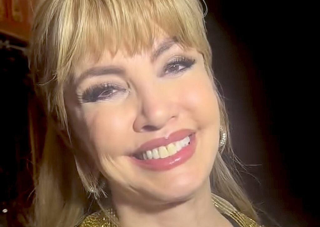 ''Niente dolci, niente sole e trattamenti per i muscoli della faccia'': Milly Carlucci parla dei segreti per essere in forma a 70 anni