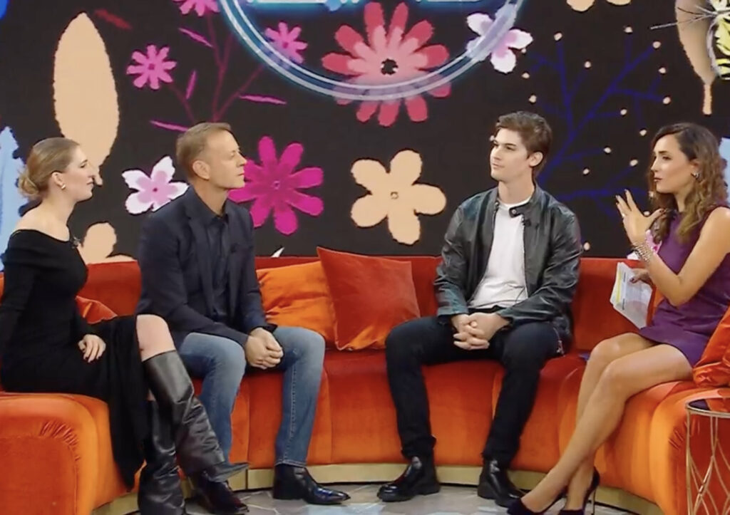 ''I suoi genitori non avevano capito quanto fossi popolare'': Siffredi rivela perché il figlio Lorenzo fu lasciato dalla fidanzata Laura ''I suoi genitori non avevano capito quanto fossi popolare'': Siffredi rivela perché il figlio Lorenzo fu lasciato dalla fidanzata Laura