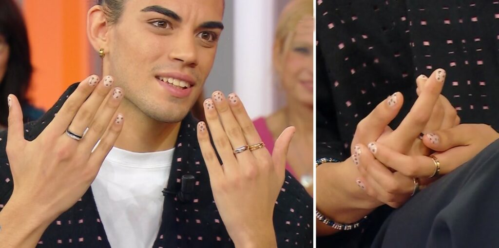 Le unghie maculate del concorrente di 'Ballando con le Stelle' Tommaso Marini incantano la Balivo: ''Bellissime''