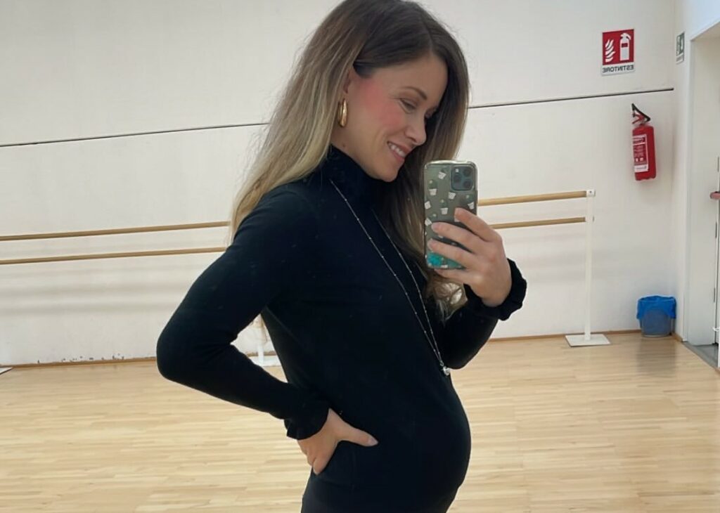 L'ex ballerina di 'Amici' Alice Bellagamba incinta di 4 mesi rivela di aver già scelto il nome del figlio in arrivo: ecco come si chiamerà