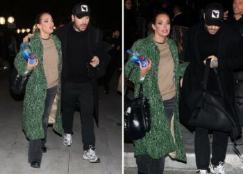 Sonia Bruganelli dopo l'eliminazione da 'Ballando' mano nella mano col fidanzato Angelo Madonia: si consola con l'amore, foto
