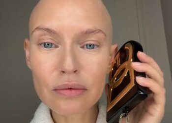 Bianca Balti scherza sul suo look