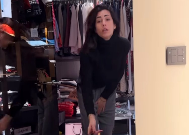 Alessandro Matri sorprende Federica Nargi con i pantaloni al contrario Alessandro Matri sorprende Federica Nargi con i pantaloni al contrario