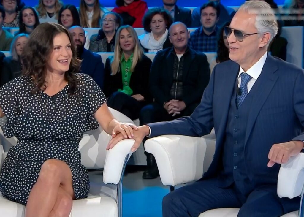 ''Abbiamo rischiato la separazione a causa del Blackberry'': Andrea Bocelli spiega perché era andato in crisi con la moglie ''Abbiamo rischiato la separazione a causa del Blackberry'': Andrea Bocelli spiega perché era andato in crisi con la moglie