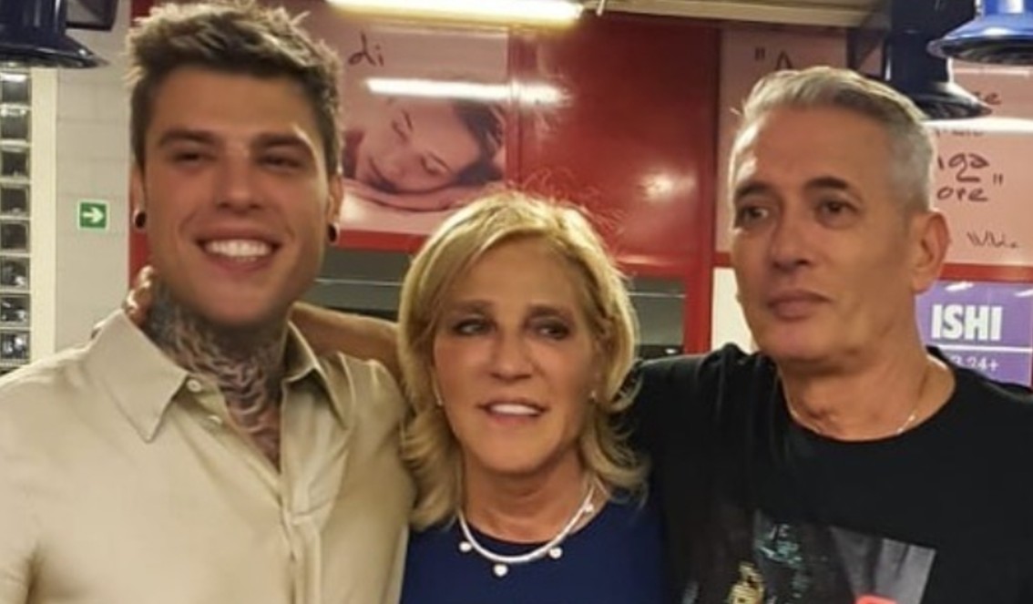 ''E' meglio che non parlo, fidati'': la madre di Fedez risponde al commento di un follower dopo l'esplosione del caso 'tradimenti' - Gossip.it | News sul Gossip e VIP