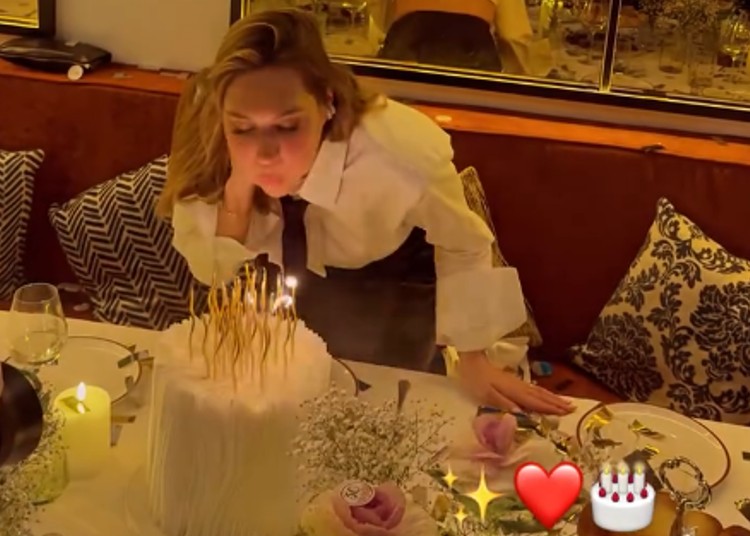 La festa a sorpresa per i 30 anni di Beatrice Valli