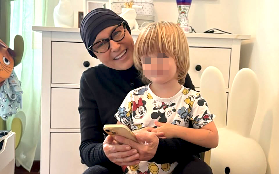 ''Non possiamo fare nulla per allungare il tempo che resta a mamma'': il figlio di Eleonora Giorgi presenta il libro ‘Non ci sono buone notizie’ ''Non possiamo fare nulla per allungare il tempo che resta a mamma'': il figlio di Eleonora Giorgi presenta il libro ‘Non ci sono buone notizie’