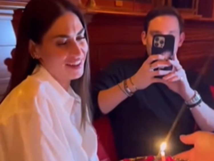 Melissa Satta festeggia il compleanno con il fidanzato Carlo Beretta e gli amici a Milano Melissa Satta festeggia il compleanno con il fidanzato Carlo Beretta e gli amici a Milano