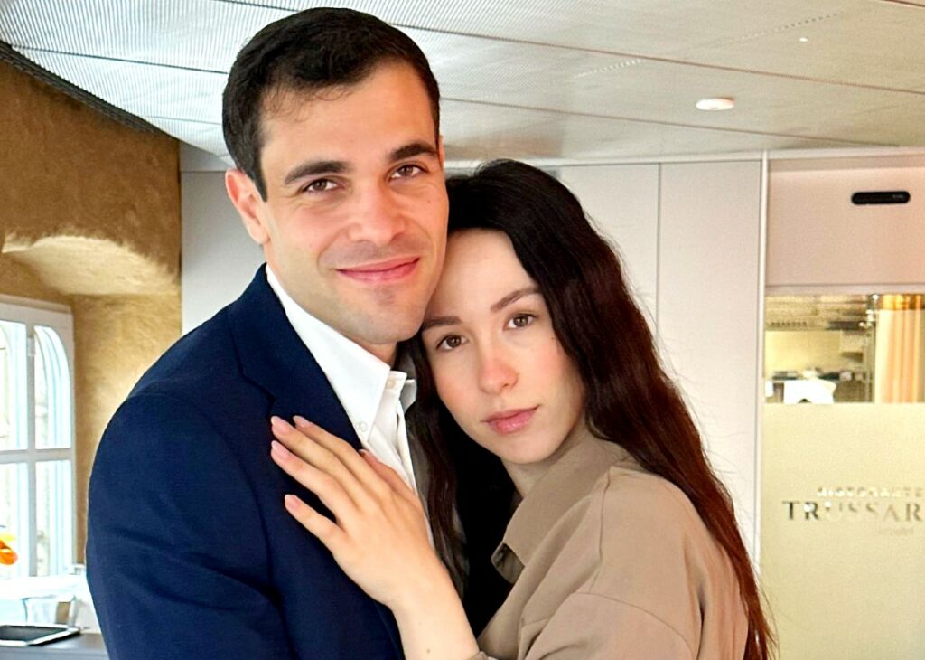 ''La prima volta che l’ho visto ho pensato: lo voglio'': Aurora Ramazzotti si è subito invaghita del padre di suo figlio Goffredo ''La prima volta che l’ho visto ho pensato: lo voglio'': Aurora Ramazzotti si è subito invaghita del padre di suo figlio Goffredo