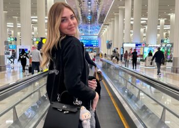 Chiara Ferragni vola all’estero per stare lontana dalle polemiche durante Sanremo: ecco dov’è
