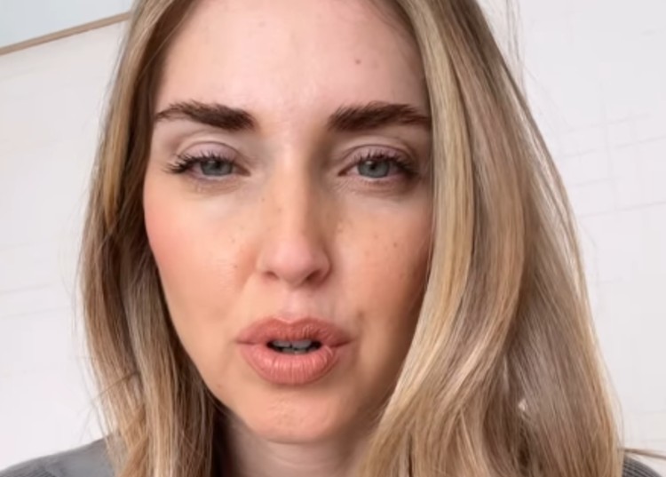 Chiara Ferragni malata a casa con l'influenza